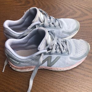 Grey & Rose Gold Girls Size 1 New Balance Sneaker